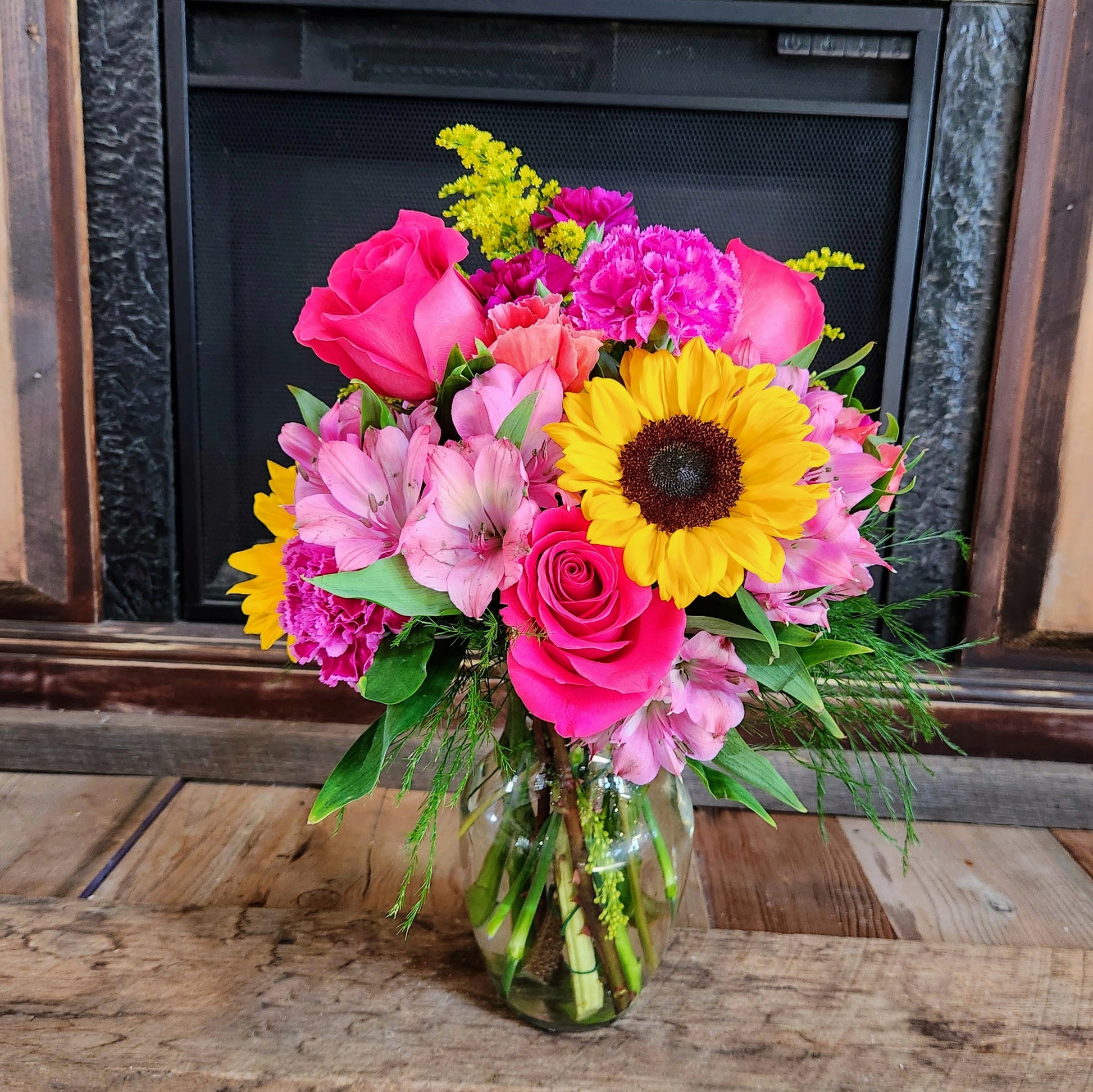 Pink Lemonade bouquet with sunflowers and pink flowers for the National Sweetheart Pageant during the National Sweet Corn Festival in Hoopeston, Illinois.